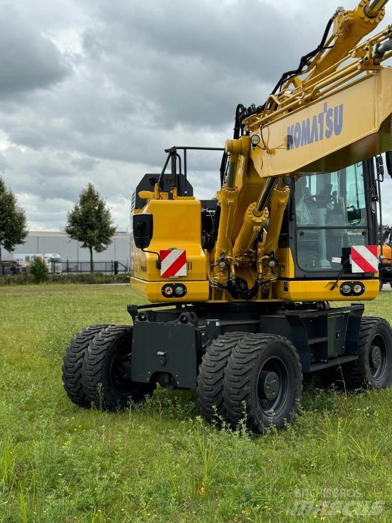 Komatsu PW180-11E0 Gumikerekes kotrók