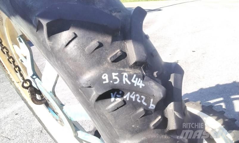 BKT 9.5R44 Gumiabroncsok, kerekek és felnik