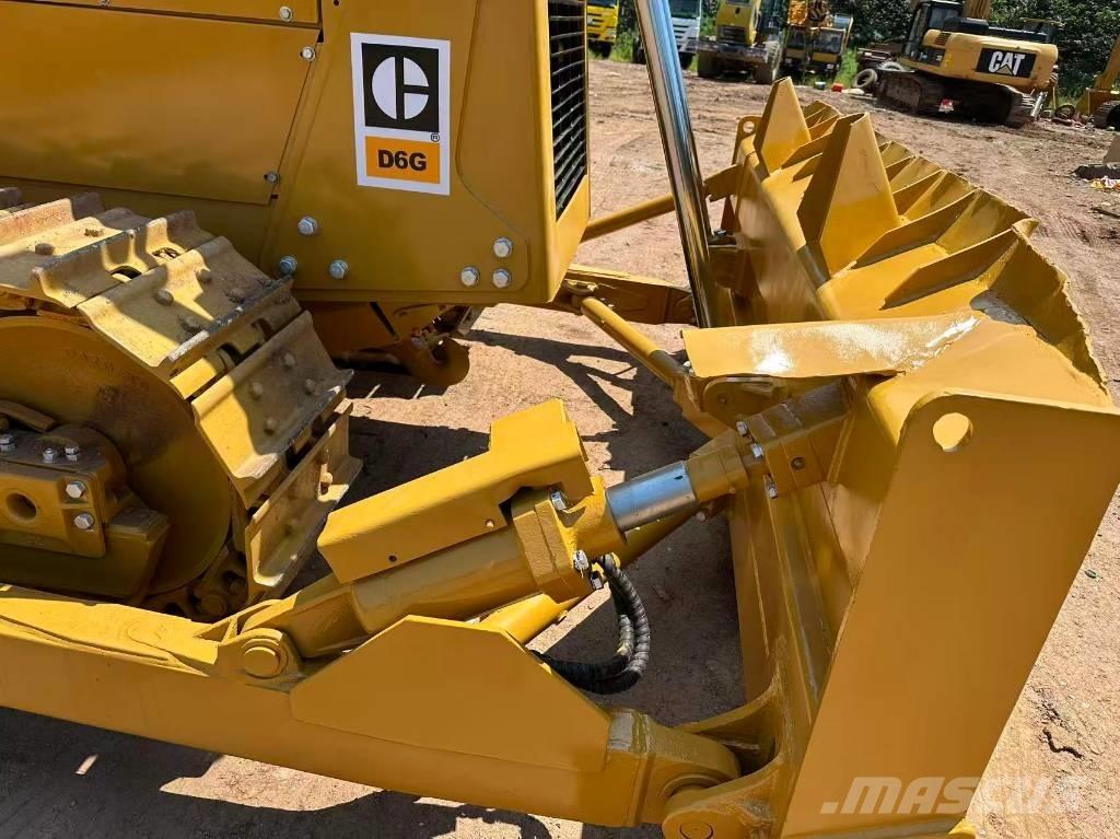 CAT D 6 G lánctalpas dózerek