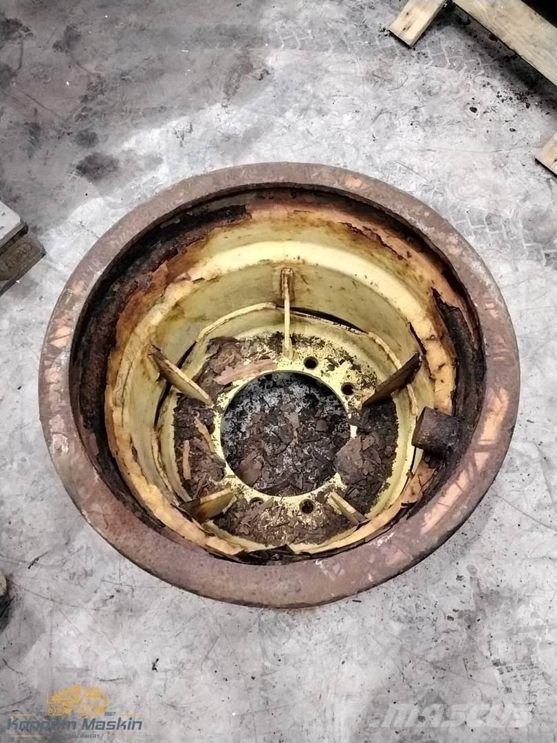 Ösa 250 20x26,5 Gumiabroncsok, kerekek és felnik