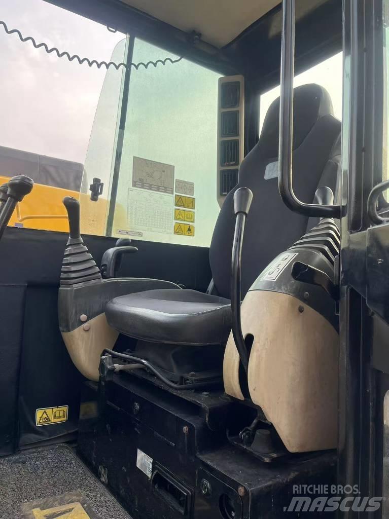 CAT 306 E Mini kotrók < 7t