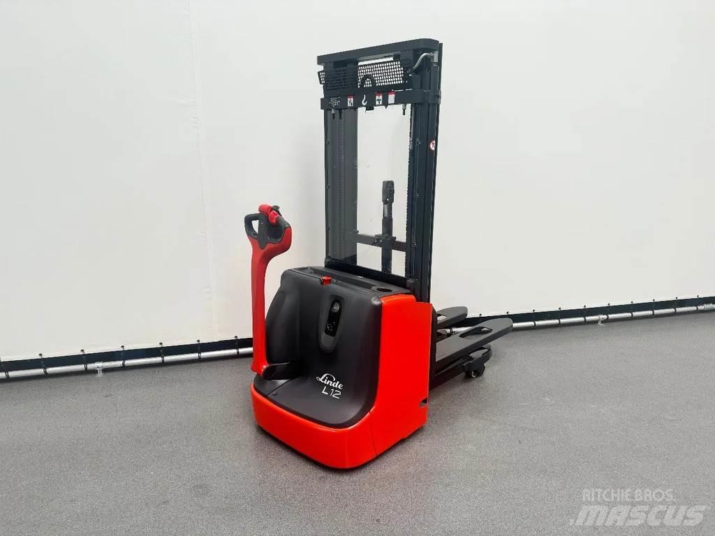 Linde L 12 l Gyalogkíséretű targonca