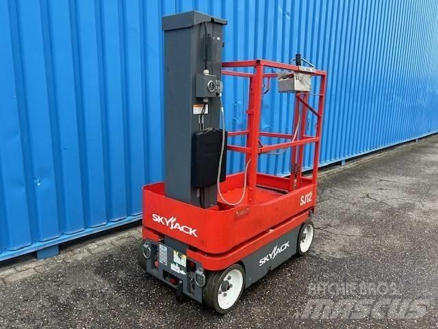 SkyJack SJ 12 Ollós emelők