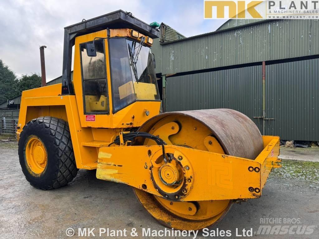 Bomag BW 213 D-2 Egydobos hengerek