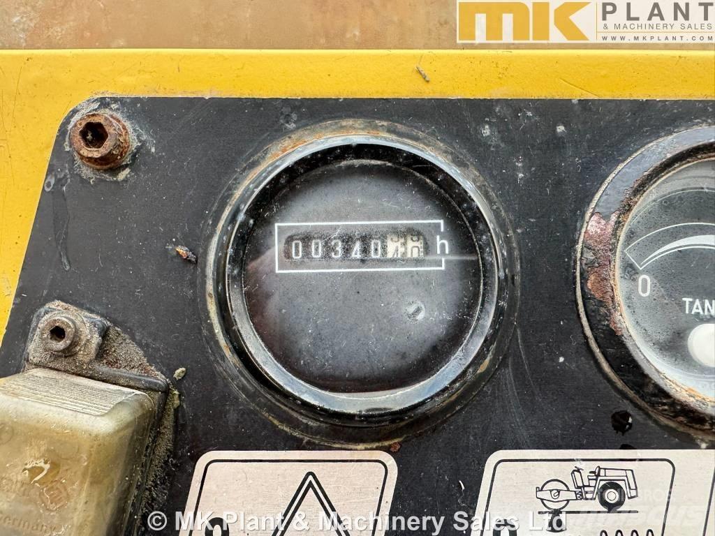 Bomag BW 213 D-2 Egydobos hengerek