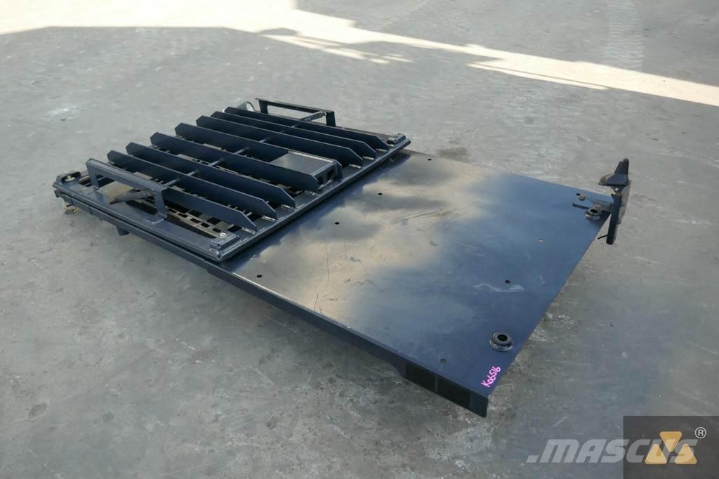 CAT 357-4102 Vezetőfülke és belső tartozékok