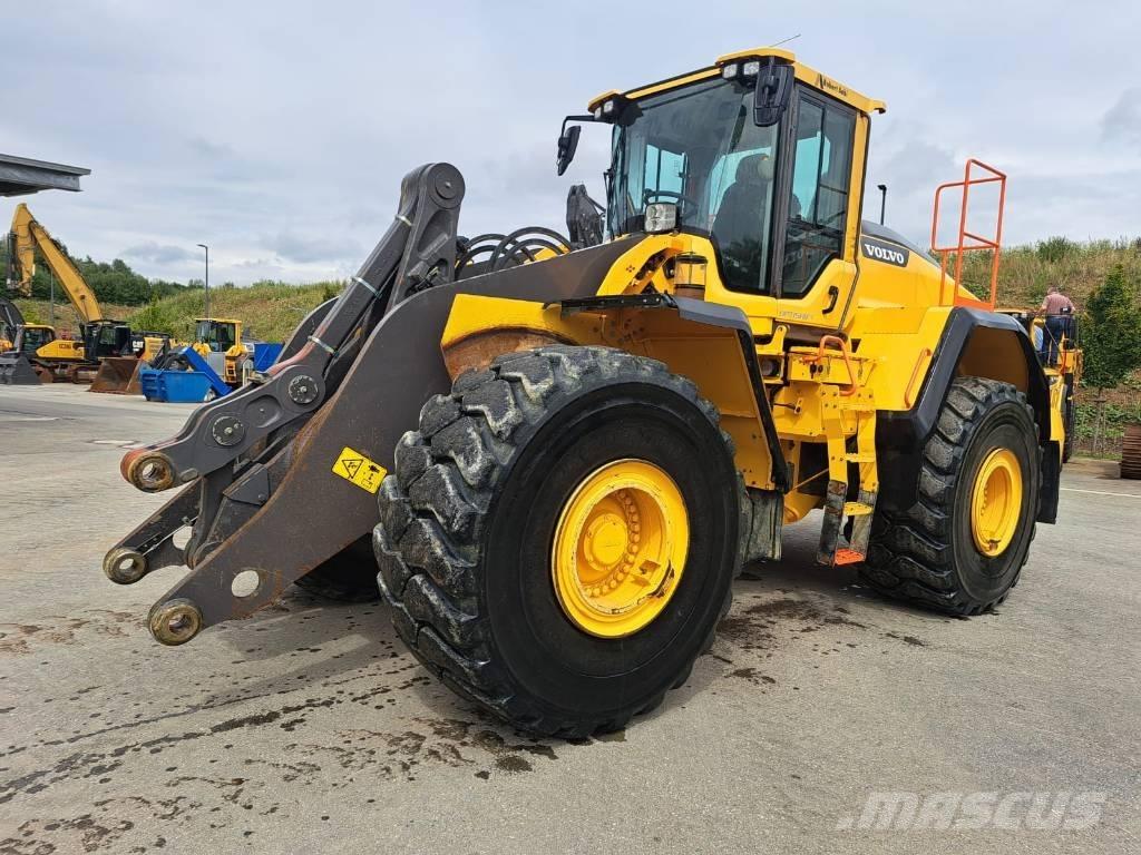 Volvo L220H Gumikerekes homlokrakodók