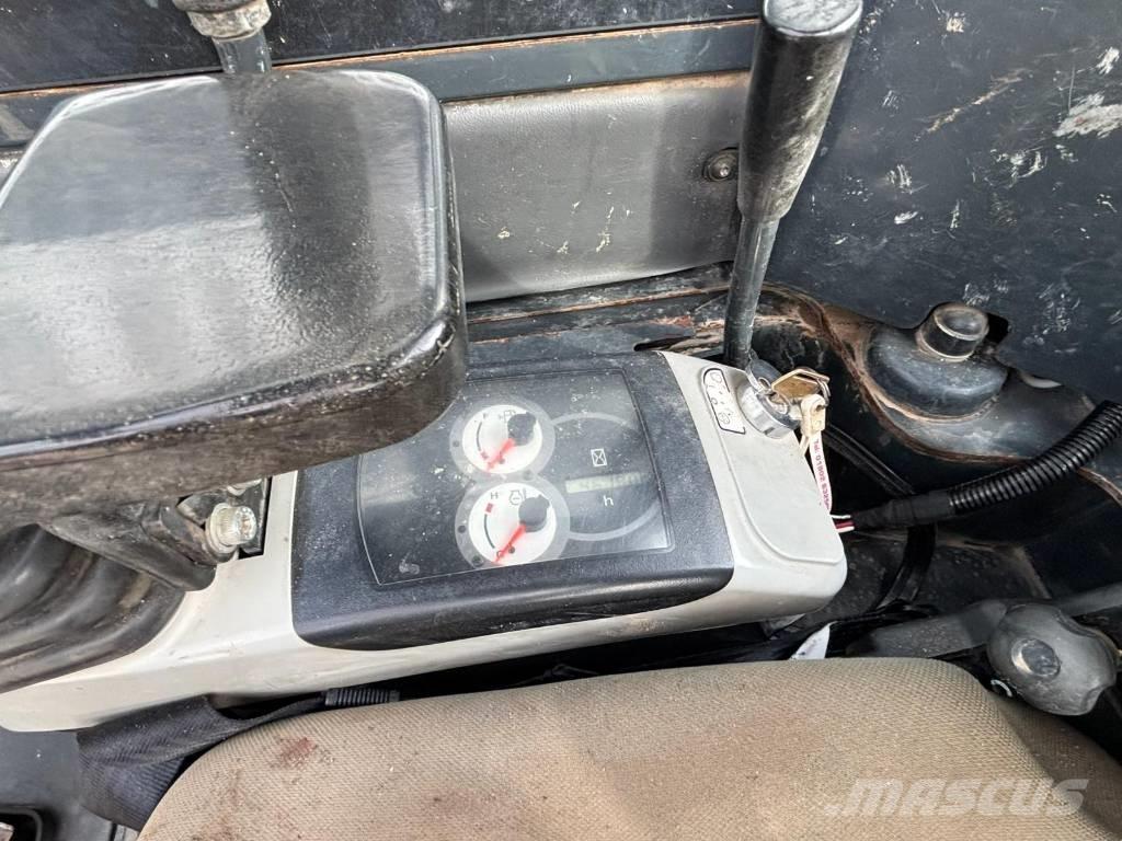 Komatsu PC 26 MR-3 Mini kotrók < 7t