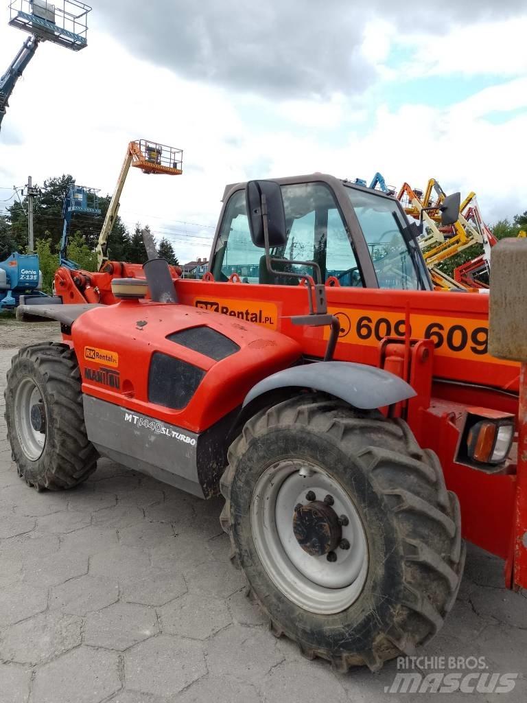 Manitou MT 1440 Teleszkópos rakodók