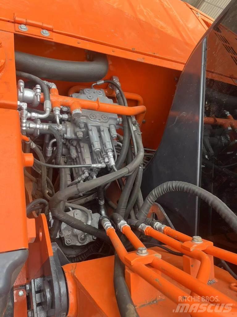 Hitachi ZX70 Lánctalpas kotrók