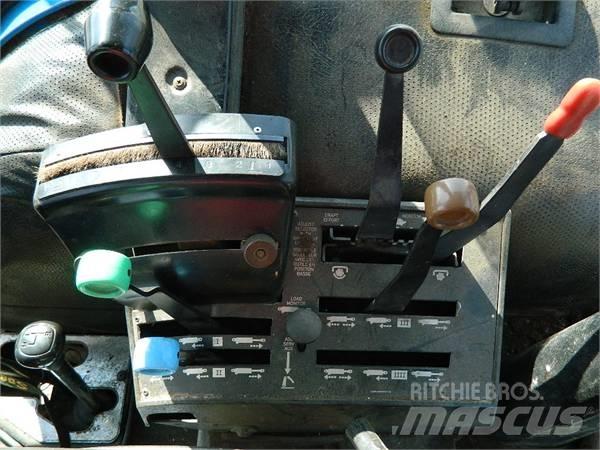 Ford 8210 Traktorok