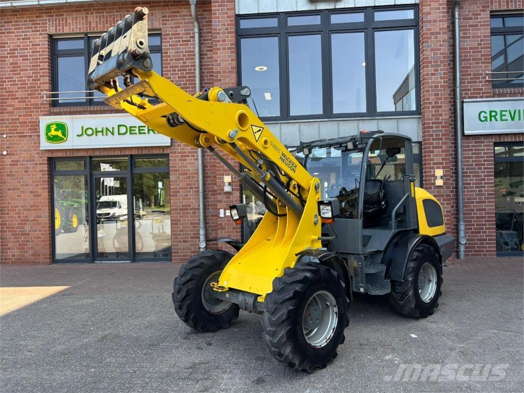 Wacker WL 54 Gumikerekes homlokrakodók