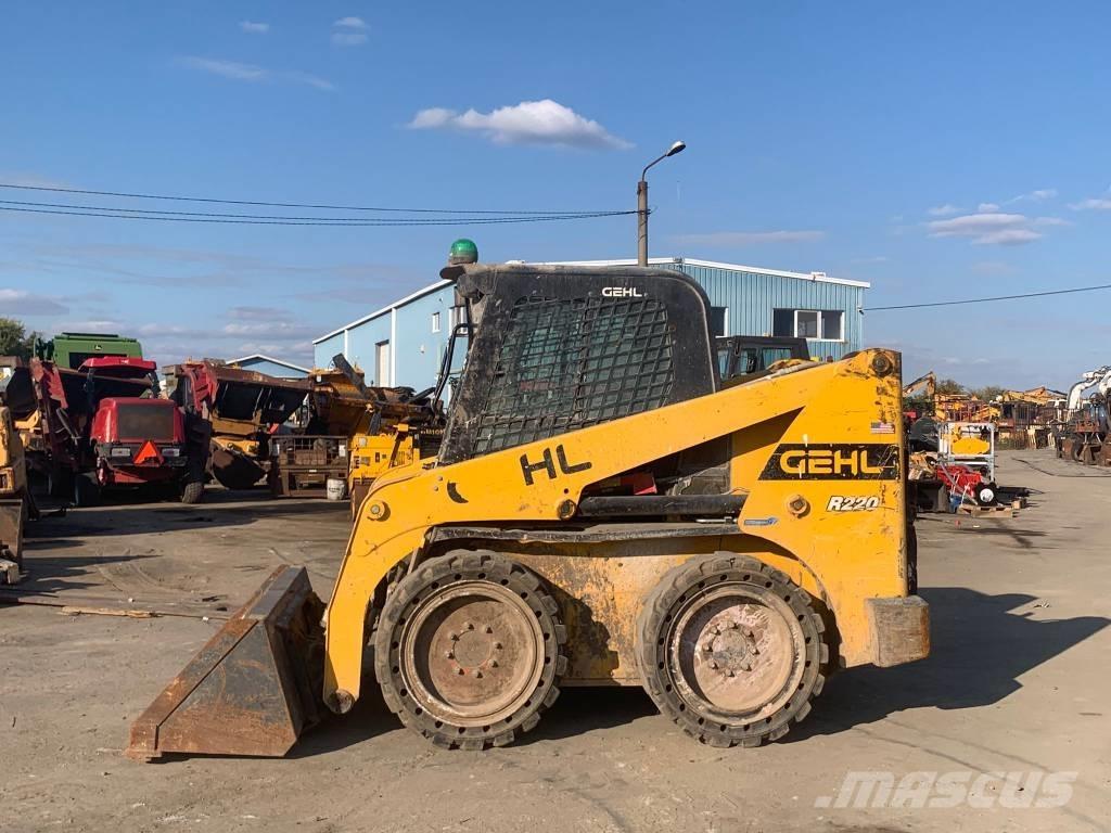 Gehl R 220 Kompaktrakodók