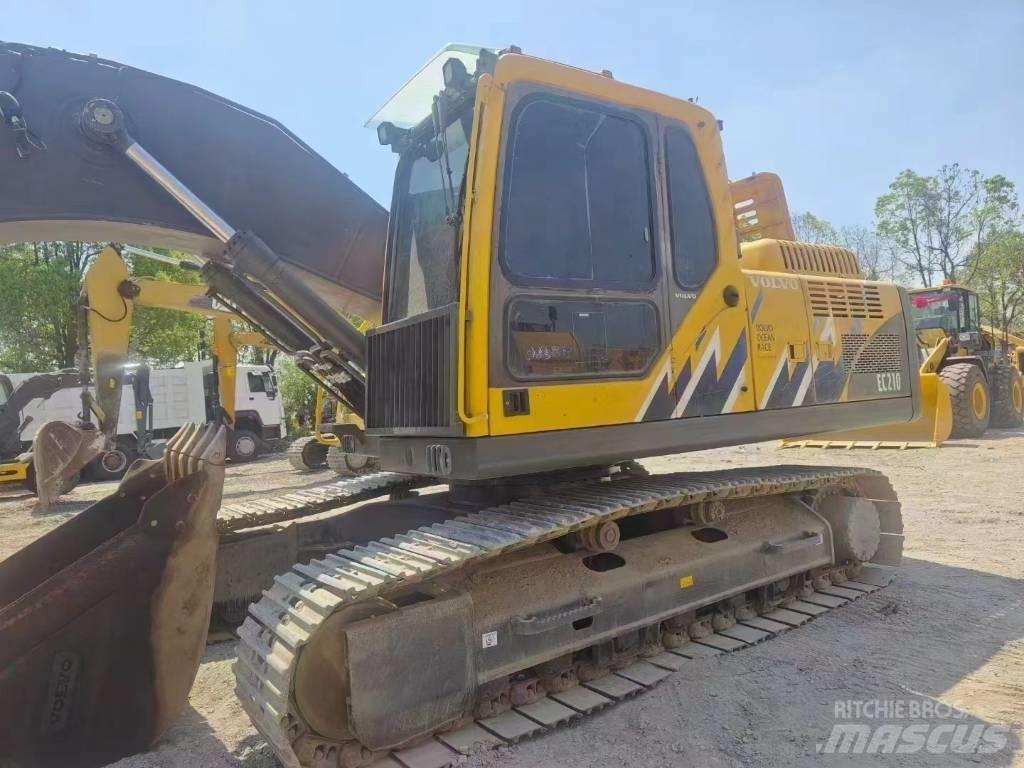 Volvo EC 210 Lánctalpas kotrók