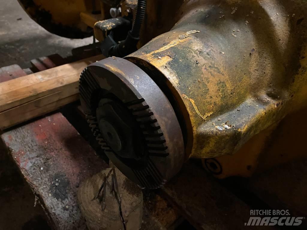 Volvo L90F / L 90 F Tengelyek
