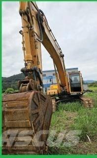 Hyundai Robex 300 LC Lánctalpas kotrók