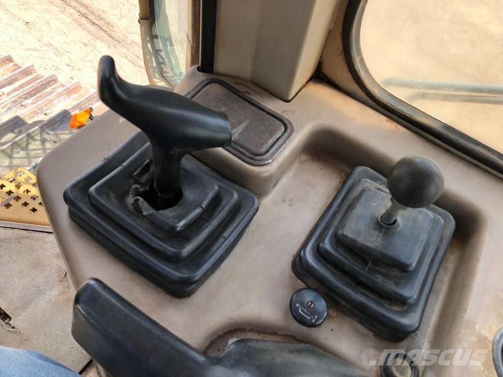 CAT D 5 M XL lánctalpas dózerek