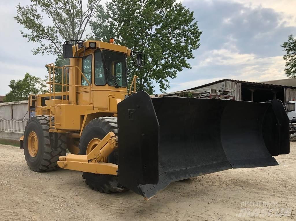 CAT 824 C gumikerekes dózer