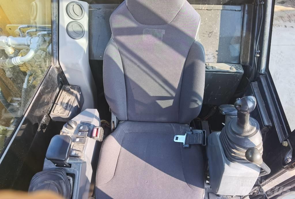 CAT 307E Lánctalpas kotrók
