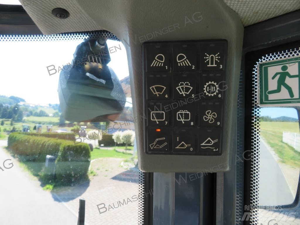 Yanmar V 80 Gumikerekes homlokrakodók