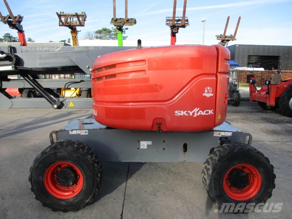 SkyJack SJ 51 AJ (725) Kompakt önjáró emelők