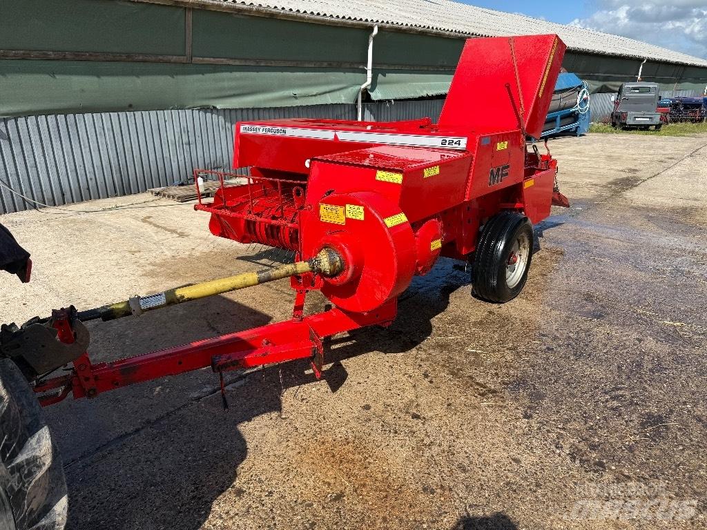 Massey Ferguson 224 Szögletes bálázók