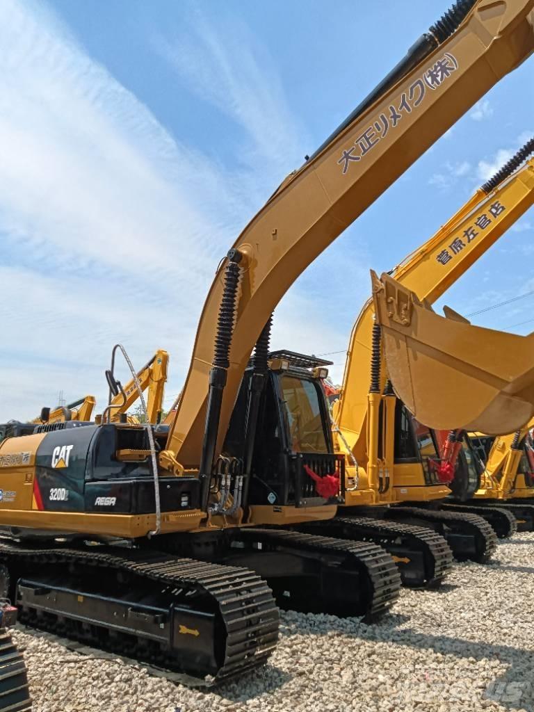 CAT 320D2 Közepes (midi) kotrók 7 t - 12 t