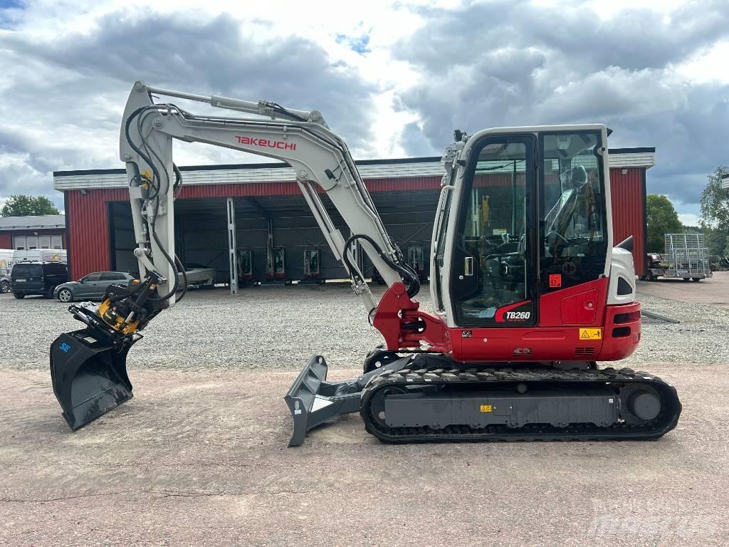 Takeuchi TB260 Mini kotrók < 7t
