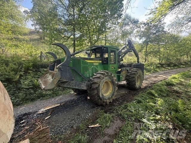 John Deere 640 L Vonszolók