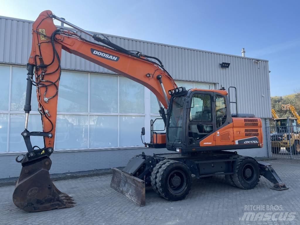 Doosan DX170W-5 Gumikerekes kotrók