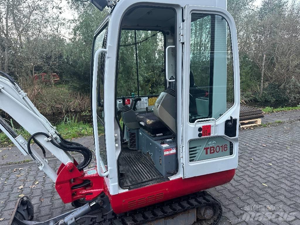 Takeuchi TB 016 Mini kotrók < 7t