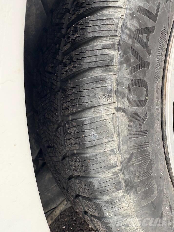 Peugeot 208 Kistehergépjárművek