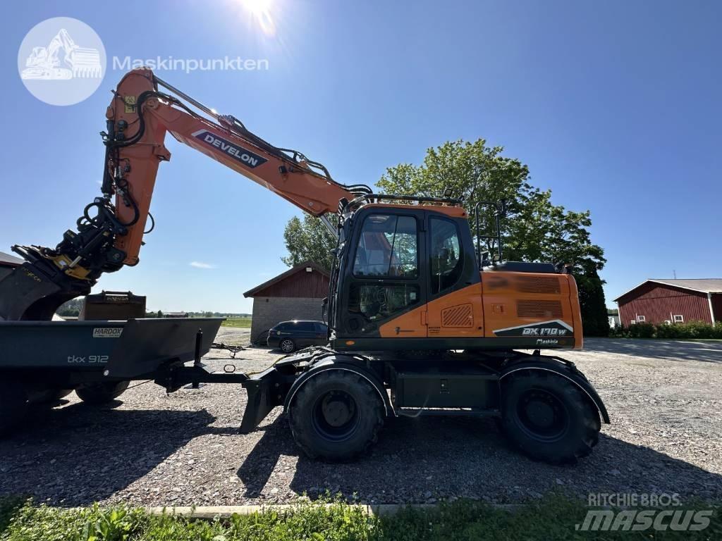 Develon DX 170 W-7 Gumikerekes kotrók