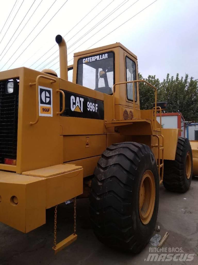 CAT 966F Gumikerekes homlokrakodók