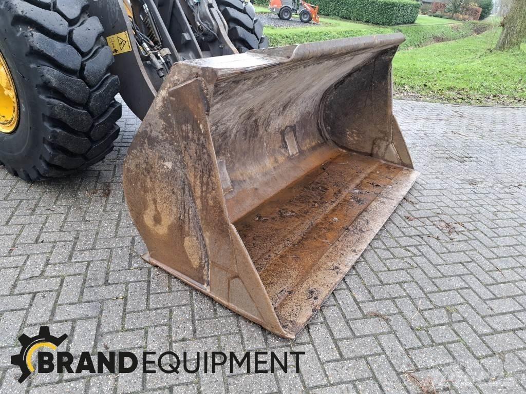 Volvo L60F Gumikerekes homlokrakodók