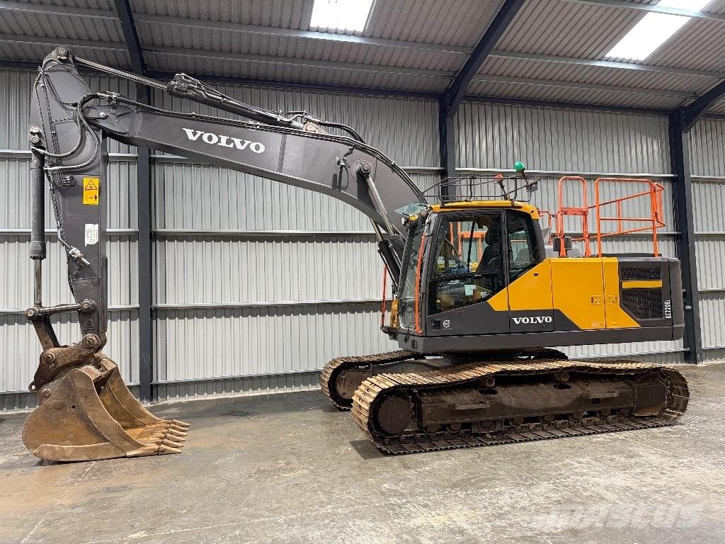 Volvo EC 220 E Lánctalpas kotrók