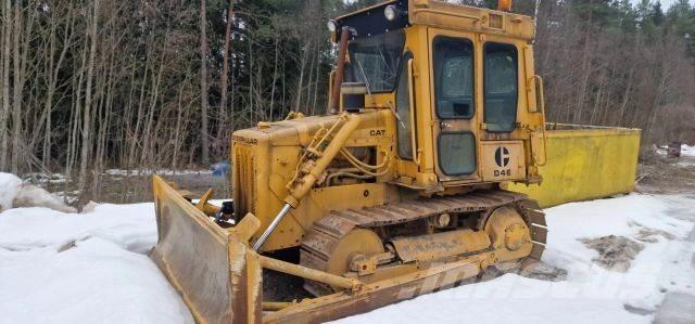 CAT D4E lánctalpas dózerek
