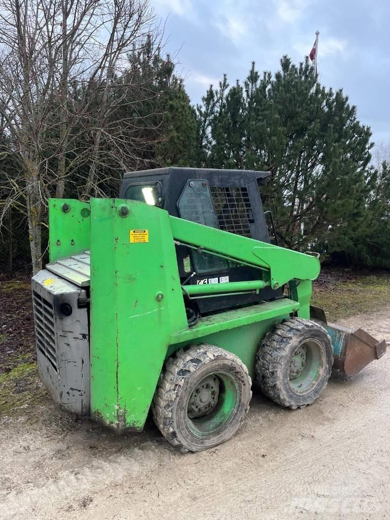 Gehl SL3825 Kompaktrakodók