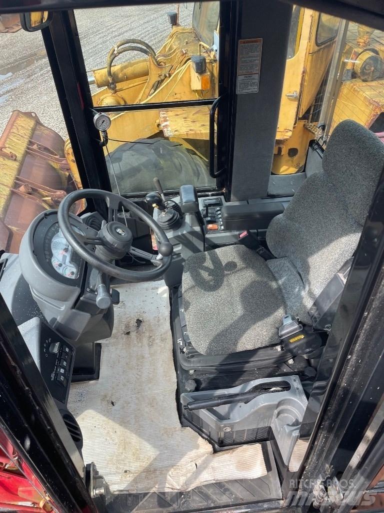 CAT 924G Gumikerekes homlokrakodók