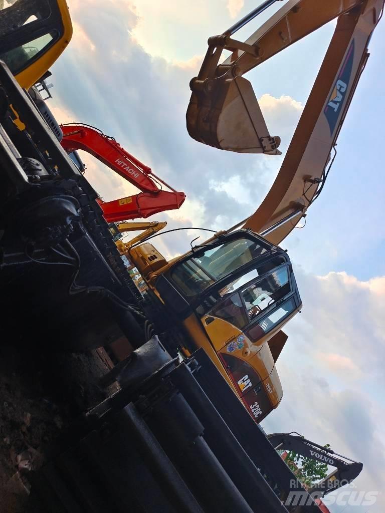 CAT 320 C Kétéltű markolók