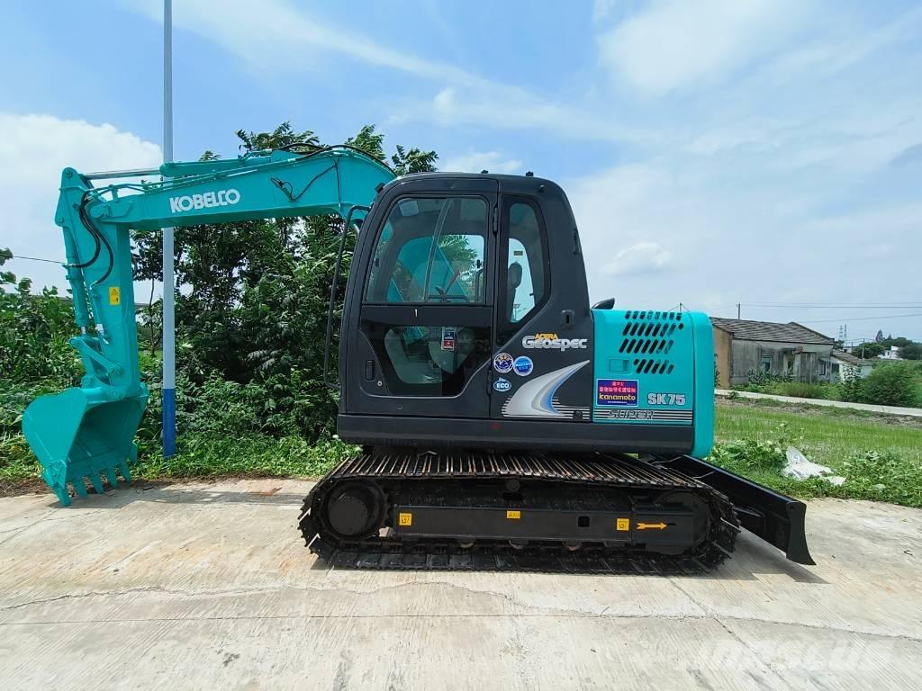 Kobelco SK 75 Lánctalpas kotrók