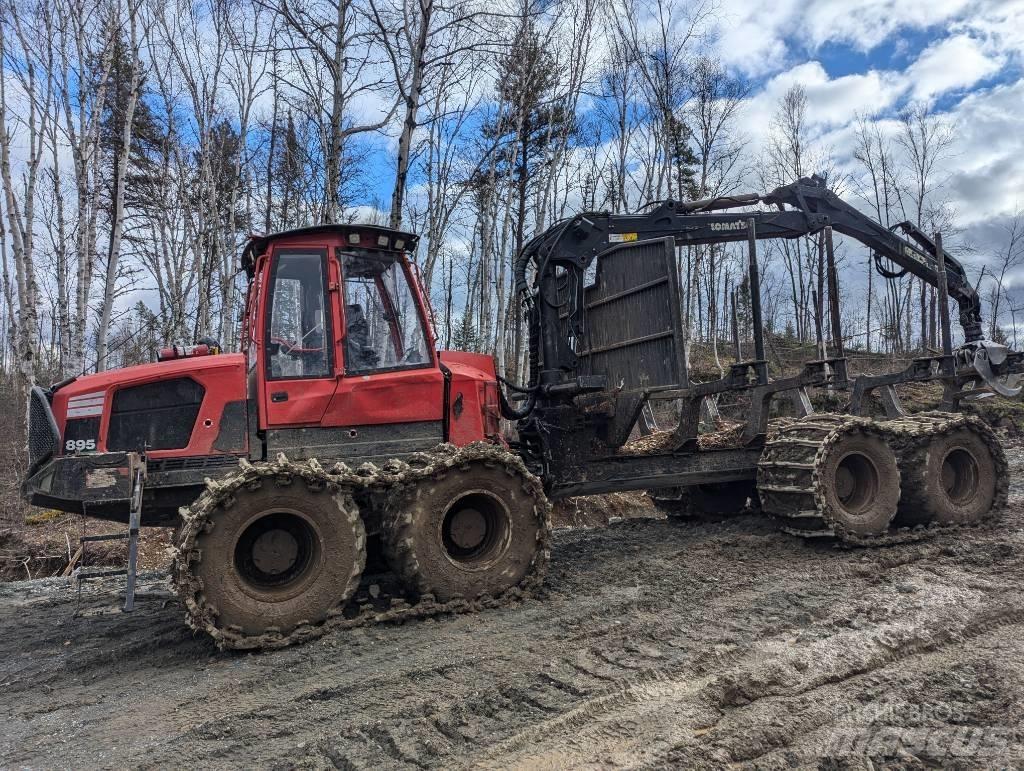 Komatsu 895 Kihordók