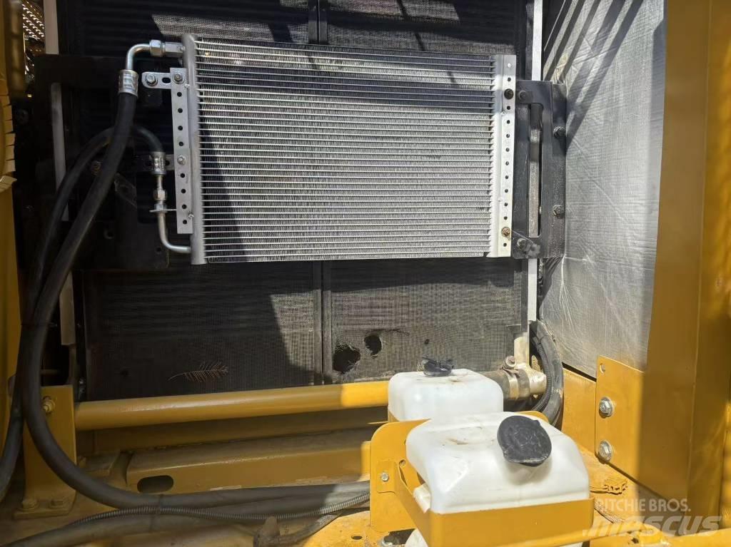 CAT 320 C L Lánctalpas kotrók