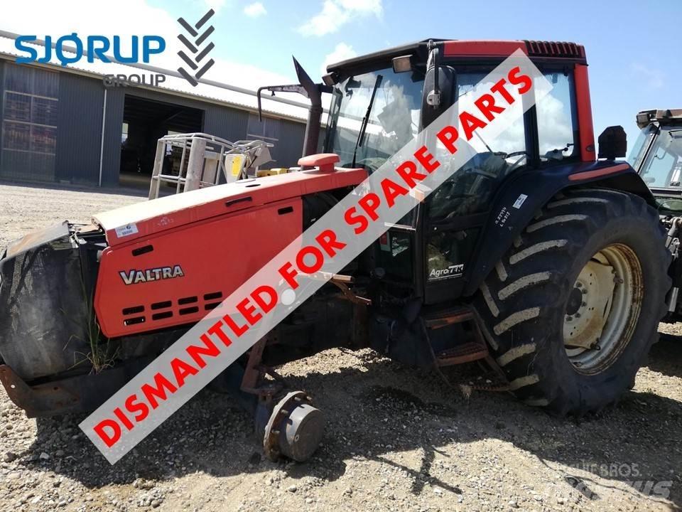 Valtra 8350 Traktorok