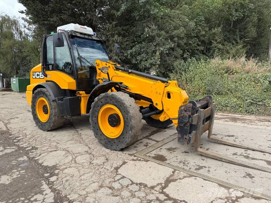 JCB TM 320 S Gumikerekes homlokrakodók