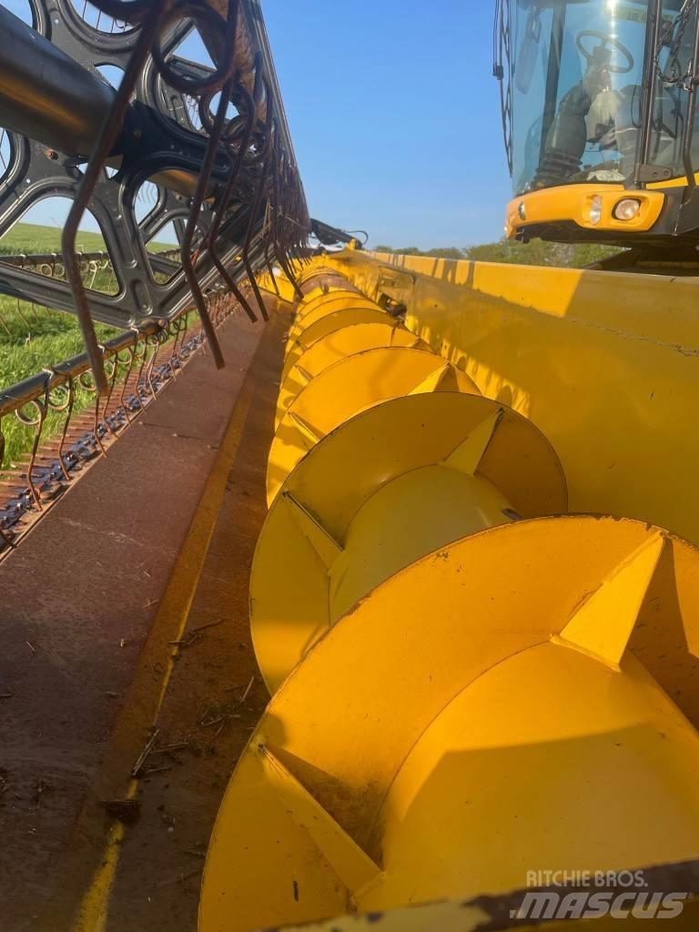 New Holland CX 8090 Kombájnok