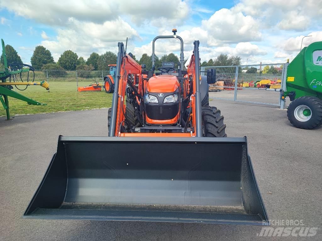 Kubota M4063 ROPS Traktorok
