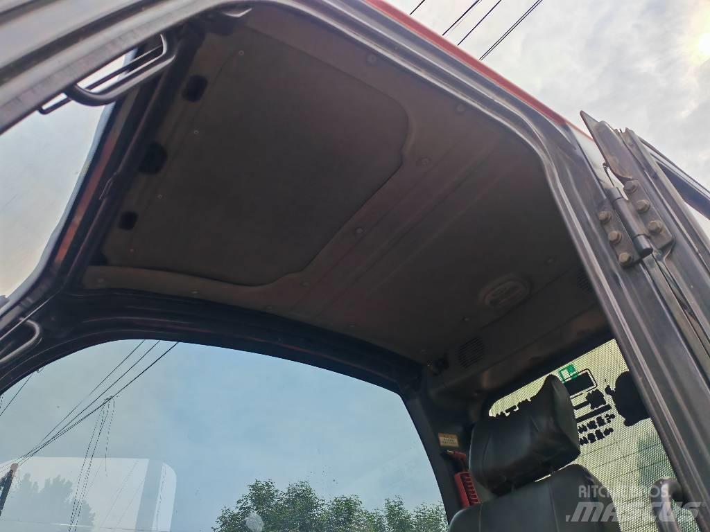 Doosan DX75 Közepes (midi) kotrók 7 t - 12 t