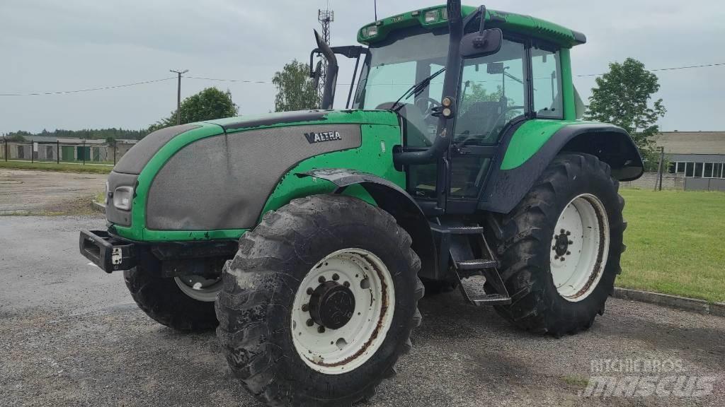 Valtra T170 Traktorok