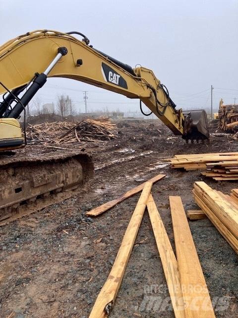 CAT 330 D Lánctalpas kotrók